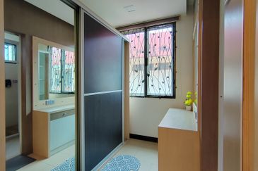 (FULLY FURNISHED) DOUBLE STOREY LUXURY VILLA AT BATU BURUK, KUALA TERENGGANU