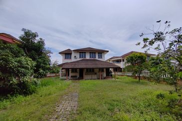 [OPEN TITLE] DOUBLE STOREY BUNGALOW AT TAMAN IBAI GOLF, KUALA IBAI IN KUALA TERENGGANU