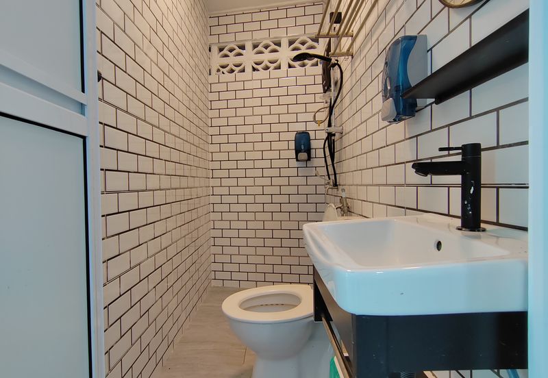 [𝐅𝐔𝐋𝐋𝐘 𝐅𝐔𝐑𝐍𝐈𝐒𝐇𝐄𝐃] 𝐑𝐮𝐦𝐚𝐡 𝐇𝐨𝐦𝐞𝐬𝐭𝐚𝐲 𝐒𝐞𝐦𝐢-𝐃 𝟐 𝐓𝐢𝐧𝐠𝐤𝐚𝐭 𝐌𝐨𝐝𝐞𝐧 & 𝐌𝐞𝐰𝐚𝐡 𝐝𝐢 𝐂𝐡𝐞𝐧𝐝𝐞𝐫𝐢𝐧𝐠