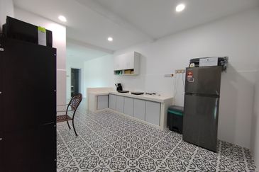 [𝐅𝐔𝐋𝐋𝐘 𝐅𝐔𝐑𝐍𝐈𝐒𝐇𝐄𝐃] 𝐑𝐮𝐦𝐚𝐡 𝐇𝐨𝐦𝐞𝐬𝐭𝐚𝐲 𝐒𝐞𝐦𝐢-𝐃 𝟐 𝐓𝐢𝐧𝐠𝐤𝐚𝐭 𝐌𝐨𝐝𝐞𝐧 & 𝐌𝐞𝐰𝐚𝐡 𝐝𝐢 𝐂𝐡𝐞𝐧𝐝𝐞𝐫𝐢𝐧𝐠