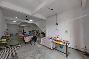 [CORNER LOT] Shoplot 2 Tingkat di Kondo Rakyat Kuala Ibai, Kuala Terengganu, Terengganu