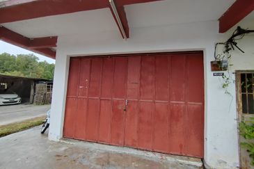 [CORNER LOT] Shoplot 2 Tingkat di Kondo Rakyat Kuala Ibai, Kuala Terengganu, Terengganu