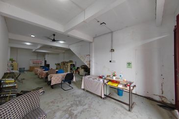 [CORNER LOT] Shoplot 2 Tingkat di Kondo Rakyat Kuala Ibai, Kuala Terengganu, Terengganu