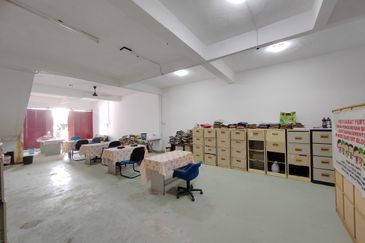 [CORNER LOT] Shoplot 2 Tingkat di Kondo Rakyat Kuala Ibai, Kuala Terengganu, Terengganu