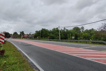 𝐓𝐚𝐧𝐚𝐡 𝐋𝐨𝐭 𝐁𝐚𝐧𝐠𝐥𝐨 𝐬𝐚𝐢𝐳 𝟓𝟏𝟒𝐦² 𝐝𝐢 𝐊𝐠. 𝐀𝐥𝐮𝐫 𝐓𝐮𝐦𝐚𝐧, 𝐌𝐚𝐫𝐚𝐧𝐠, 𝐓𝐞𝐫𝐞𝐧𝐠𝐠𝐚𝐧𝐮