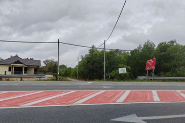 𝐓𝐚𝐧𝐚𝐡 𝐋𝐨𝐭 𝐁𝐚𝐧𝐠𝐥𝐨 𝐬𝐚𝐢𝐳 𝟓𝟏𝟒𝐦² 𝐝𝐢 𝐊𝐠. 𝐀𝐥𝐮𝐫 𝐓𝐮𝐦𝐚𝐧, 𝐌𝐚𝐫𝐚𝐧𝐠, 𝐓𝐞𝐫𝐞𝐧𝐠𝐠𝐚𝐧𝐮