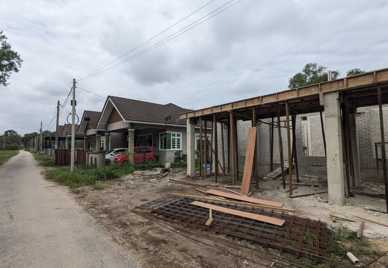 Kampung Pengkalan Maras