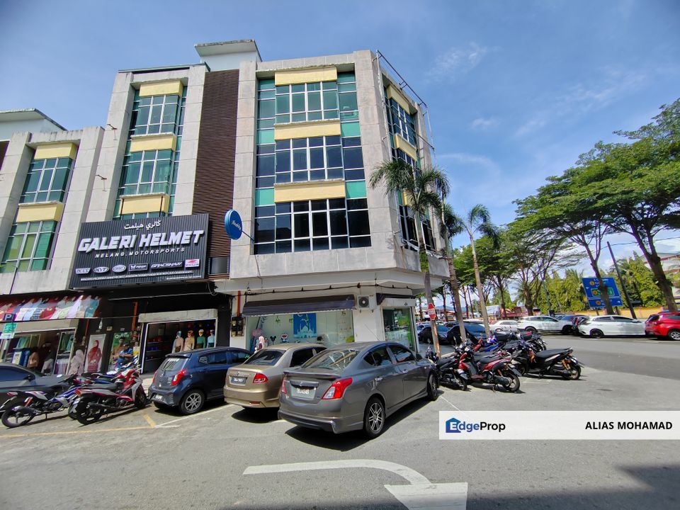 [𝐔𝐍𝐓𝐔𝐊 𝐃𝐈𝐒𝐄𝐖𝐀] 𝐒𝐇𝐎𝐏𝐋𝐎𝐓 𝟒 𝐓𝐈𝐍𝐆𝐊𝐀𝐓 𝐂𝐎𝐑𝐍𝐄𝐑 𝐋𝐎𝐓 𝐃𝐈 𝐃𝐀𝐓𝐀𝐑𝐀𝐍 𝐀𝐔𝐒𝐓𝐈𝐍, 𝐊𝐔𝐀𝐋𝐀 𝐍𝐄𝐑𝐔𝐒, 𝐓𝐑𝐆, Terengganu, 