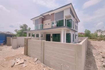 Rumah Semi-D Moden 2 Tingkat di Padang Negara, Batu Buruk, Kuala Terengganu