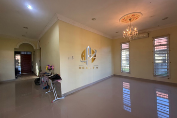 [CORNER LOT] Banglo Setingkat di Kg. Atas Tol, Kuala Terengganu, Terengganu