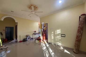 [CORNER LOT] Banglo Setingkat di Kg. Atas Tol, Kuala Terengganu, Terengganu