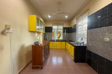 [CORNER LOT] Banglo Setingkat di Kg. Atas Tol, Kuala Terengganu, Terengganu