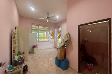 [CORNER LOT] Banglo Setingkat di Kg. Atas Tol, Kuala Terengganu, Terengganu