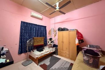 [TEPI JALAN BESAR] Banglo Setingkat di Kg. Padang Nenas, Kuala Nerus, Terengganu