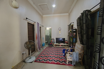 Banglo Setingkat di Kg. Alor Lit, Bukit Payong Terengganu