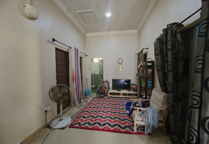 Banglo Setingkat di Kg. Alor Lit, Bukit Payong Terengganu