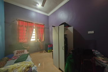 Banglo Setingkat di Kg. Alor Lit, Bukit Payong Terengganu