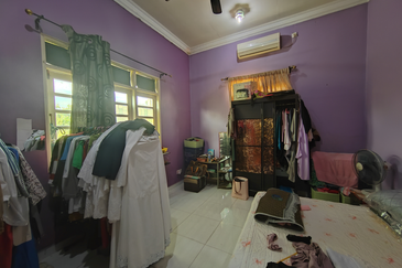 Banglo Setingkat di Kg. Alor Lit, Bukit Payong Terengganu