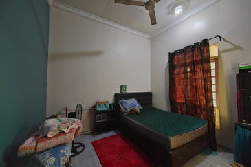 Banglo Setingkat di Kg. Alor Lit, Bukit Payong Terengganu