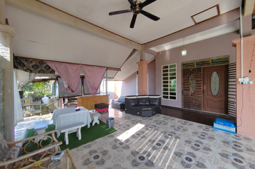 Banglo Setingkat di Kg. Alor Lit, Bukit Payong Terengganu