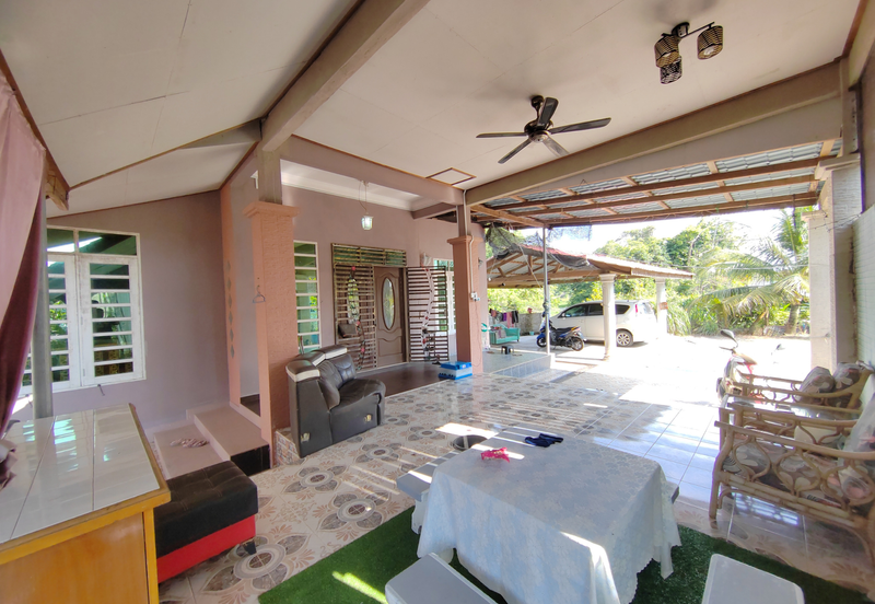 Banglo Setingkat di Kg. Alor Lit, Bukit Payong Terengganu