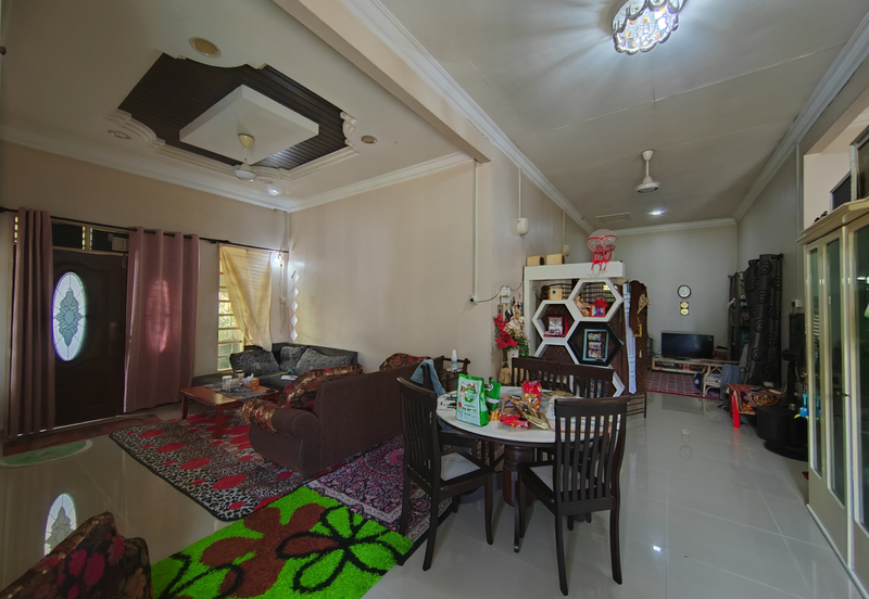 Banglo Setingkat di Kg. Alor Lit, Bukit Payong Terengganu