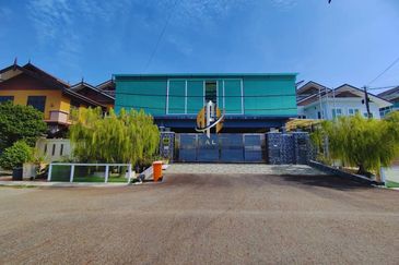 [BELOW MV]Banglo Mewah 3 Tingkat di Kuala Terengganu Golf Resort (KTGR), Tok Jembal, Kuala Nerus , Terengganu