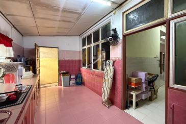 [𝐅𝐮𝐥𝐥𝐲 𝐑𝐞𝐧𝐨𝐯𝐚𝐭𝐞𝐝] 𝐑𝐔𝐌𝐀𝐇 𝐓𝐄𝐑𝐄𝐒 𝐒𝐄𝐓𝐈𝐍𝐆𝐊𝐀𝐓 𝐃𝐈 𝐓𝐀𝐌𝐀𝐍 𝐁𝐔𝐊𝐈𝐓 𝐁𝐀𝐘𝐀𝐒 𝐈𝐍𝐃𝐀𝐇, 𝐓𝐑𝐆