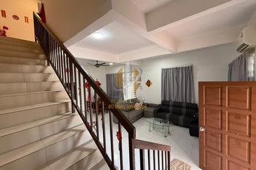 [NON BUMI] Rumah Teres 2 Tingkat Corner Lot di Taman Tapai Indah, Wakaf Tapai, Terengganu