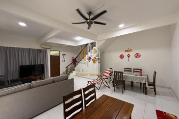 [NON BUMI] Rumah Teres 2 Tingkat Corner Lot di Taman Tapai Indah, Wakaf Tapai, Terengganu