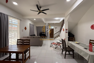 [NON BUMI] Rumah Teres 2 Tingkat Corner Lot di Taman Tapai Indah, Wakaf Tapai, Terengganu