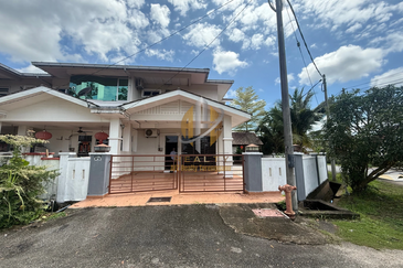 [NON BUMI] Rumah Teres 2 Tingkat Corner Lot di Taman Tapai Indah, Wakaf Tapai, Terengganu