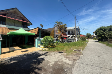 Rumah Semi-D 2 Tingkat di Taman Koperasi, Kuala Ibai, Kuala Terengganu