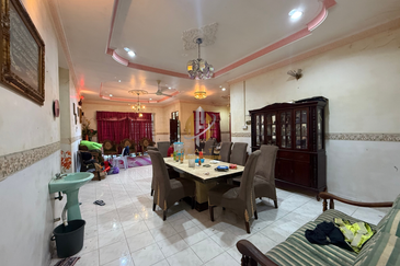 Rumah Banglo Setingkat di Kg. Atas Tol, Kuala Terengganu, Terengganu