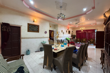 Rumah Banglo Setingkat di Kg. Atas Tol, Kuala Terengganu, Terengganu