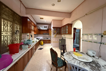 Rumah Banglo Setingkat di Kg. Atas Tol, Kuala Terengganu, Terengganu