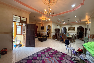 Rumah Banglo Setingkat di Kg. Atas Tol, Kuala Terengganu, Terengganu