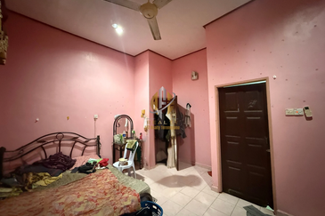 Rumah Banglo Setingkat di Kg. Atas Tol, Kuala Terengganu, Terengganu