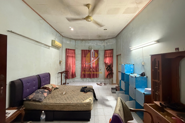 Rumah Banglo Setingkat di Kg. Atas Tol, Kuala Terengganu, Terengganu