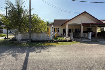 [Corner Lot]Rumah Semi-D Setingkat di Kg. sungai Kerak, Marang, Terengganu