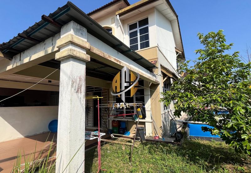 𝐑𝐔𝐌𝐀𝐇 𝐓𝐄𝐑𝐄𝐒 𝐃𝐔𝐀 𝐓𝐈𝐍𝐆𝐊𝐀𝐓 𝐂𝐎𝐑𝐍𝐄𝐑𝐋𝐎𝐓 𝐃𝐈 𝐓𝐀𝐌𝐀𝐍 𝐃𝐄𝐒𝐀 𝐒𝐎𝐋𝐄𝐇𝐀𝐇, 𝐊𝐔𝐀𝐋𝐀 𝐍𝐄𝐑𝐔𝐒