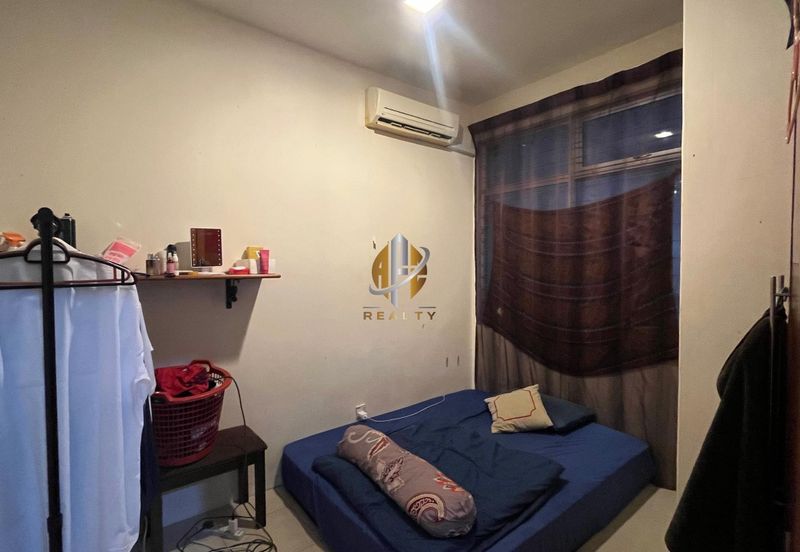 𝐑𝐔𝐌𝐀𝐇 𝐓𝐄𝐑𝐄𝐒 𝐃𝐔𝐀 𝐓𝐈𝐍𝐆𝐊𝐀𝐓 𝐂𝐎𝐑𝐍𝐄𝐑𝐋𝐎𝐓 𝐃𝐈 𝐓𝐀𝐌𝐀𝐍 𝐃𝐄𝐒𝐀 𝐒𝐎𝐋𝐄𝐇𝐀𝐇, 𝐊𝐔𝐀𝐋𝐀 𝐍𝐄𝐑𝐔𝐒