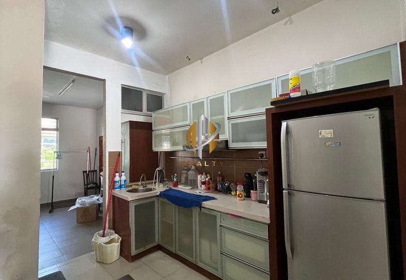 𝐑𝐔𝐌𝐀𝐇 𝐓𝐄𝐑𝐄𝐒 𝐃𝐔𝐀 𝐓𝐈𝐍𝐆𝐊𝐀𝐓 𝐂𝐎𝐑𝐍𝐄𝐑𝐋𝐎𝐓 𝐃𝐈 𝐓𝐀𝐌𝐀𝐍 𝐃𝐄𝐒𝐀 𝐒𝐎𝐋𝐄𝐇𝐀𝐇, 𝐊𝐔𝐀𝐋𝐀 𝐍𝐄𝐑𝐔𝐒