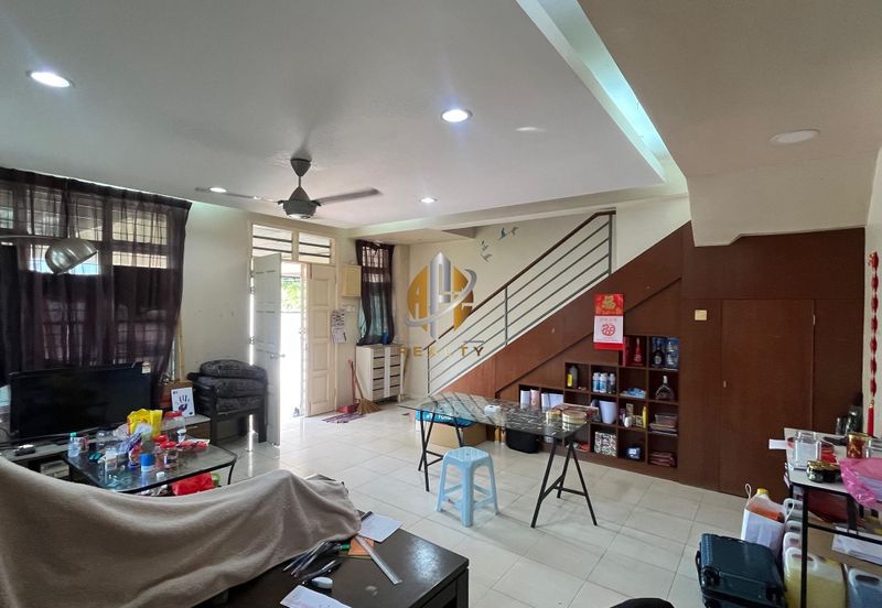 𝐑𝐔𝐌𝐀𝐇 𝐓𝐄𝐑𝐄𝐒 𝐃𝐔𝐀 𝐓𝐈𝐍𝐆𝐊𝐀𝐓 𝐂𝐎𝐑𝐍𝐄𝐑𝐋𝐎𝐓 𝐃𝐈 𝐓𝐀𝐌𝐀𝐍 𝐃𝐄𝐒𝐀 𝐒𝐎𝐋𝐄𝐇𝐀𝐇, 𝐊𝐔𝐀𝐋𝐀 𝐍𝐄𝐑𝐔𝐒