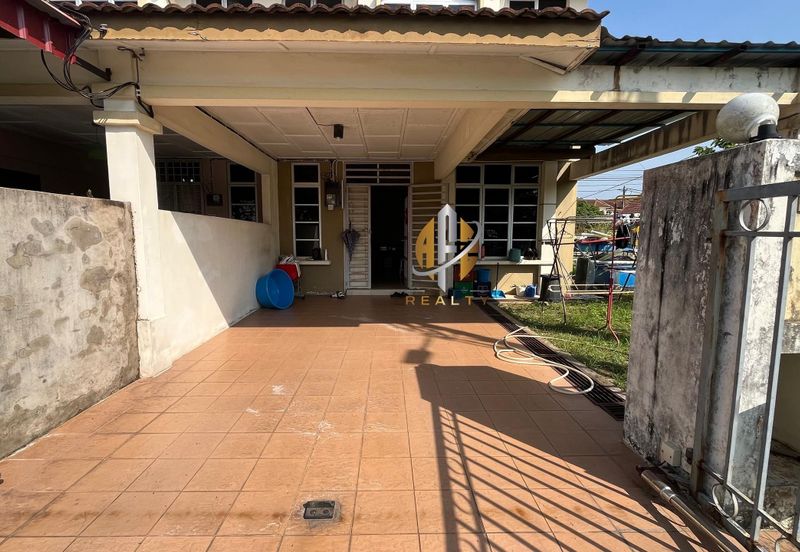 𝐑𝐔𝐌𝐀𝐇 𝐓𝐄𝐑𝐄𝐒 𝐃𝐔𝐀 𝐓𝐈𝐍𝐆𝐊𝐀𝐓 𝐂𝐎𝐑𝐍𝐄𝐑𝐋𝐎𝐓 𝐃𝐈 𝐓𝐀𝐌𝐀𝐍 𝐃𝐄𝐒𝐀 𝐒𝐎𝐋𝐄𝐇𝐀𝐇, 𝐊𝐔𝐀𝐋𝐀 𝐍𝐄𝐑𝐔𝐒