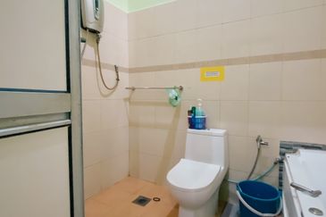 𝟏 𝐔𝐍𝐈𝐓 𝐑𝐔𝐌𝐀𝐇 𝐁𝐀𝐍𝐆𝐋𝐎 𝐒𝐄𝐓𝐈𝐍𝐆𝐊𝐀𝐓 𝐃𝐈 𝐊𝐄𝐑𝐓𝐈𝐇,𝐊𝐄𝐌𝐀𝐌𝐀𝐍, 𝐓𝐄𝐑𝐄𝐍𝐆𝐆𝐀𝐍𝐔