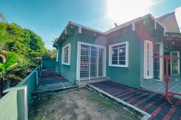 𝟏 𝐔𝐍𝐈𝐓 𝐑𝐔𝐌𝐀𝐇 𝐁𝐀𝐍𝐆𝐋𝐎 𝐒𝐄𝐓𝐈𝐍𝐆𝐊𝐀𝐓 𝐃𝐈 𝐊𝐄𝐑𝐓𝐈𝐇,𝐊𝐄𝐌𝐀𝐌𝐀𝐍, 𝐓𝐄𝐑𝐄𝐍𝐆𝐆𝐀𝐍𝐔