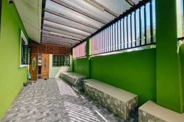 𝟏 𝐔𝐍𝐈𝐓 𝐑𝐔𝐌𝐀𝐇 𝐁𝐀𝐍𝐆𝐋𝐎 𝐒𝐄𝐓𝐈𝐍𝐆𝐊𝐀𝐓 𝐃𝐈 𝐊𝐄𝐑𝐓𝐈𝐇,𝐊𝐄𝐌𝐀𝐌𝐀𝐍, 𝐓𝐄𝐑𝐄𝐍𝐆𝐆𝐀𝐍𝐔