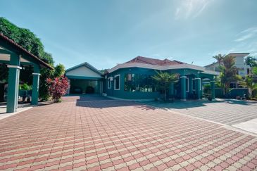 𝟏 𝐔𝐍𝐈𝐓 𝐑𝐔𝐌𝐀𝐇 𝐁𝐀𝐍𝐆𝐋𝐎 𝐒𝐄𝐓𝐈𝐍𝐆𝐊𝐀𝐓 𝐃𝐈 𝐊𝐄𝐑𝐓𝐈𝐇,𝐊𝐄𝐌𝐀𝐌𝐀𝐍, 𝐓𝐄𝐑𝐄𝐍𝐆𝐆𝐀𝐍𝐔