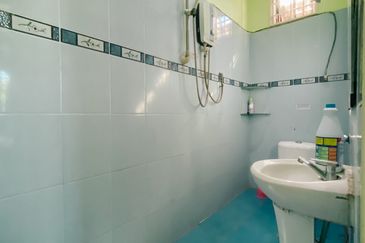 𝟏 𝐔𝐍𝐈𝐓 𝐑𝐔𝐌𝐀𝐇 𝐁𝐀𝐍𝐆𝐋𝐎 𝐒𝐄𝐓𝐈𝐍𝐆𝐊𝐀𝐓 𝐃𝐈 𝐊𝐄𝐑𝐓𝐈𝐇,𝐊𝐄𝐌𝐀𝐌𝐀𝐍, 𝐓𝐄𝐑𝐄𝐍𝐆𝐆𝐀𝐍𝐔